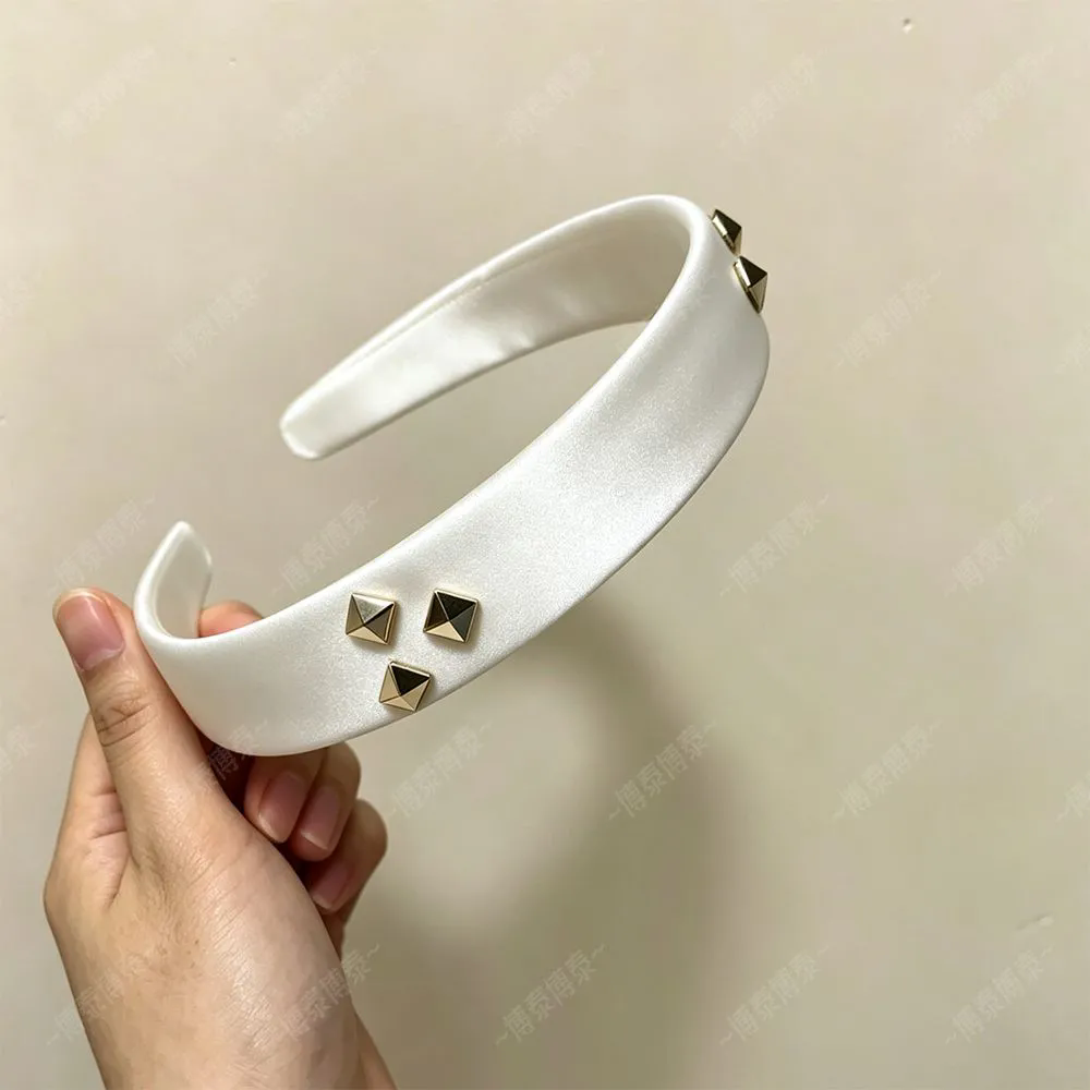เซนเลส โซน ซีโร่ แอสตร้า เยว ค - Hair Clips บทวิจารณ์และราคา